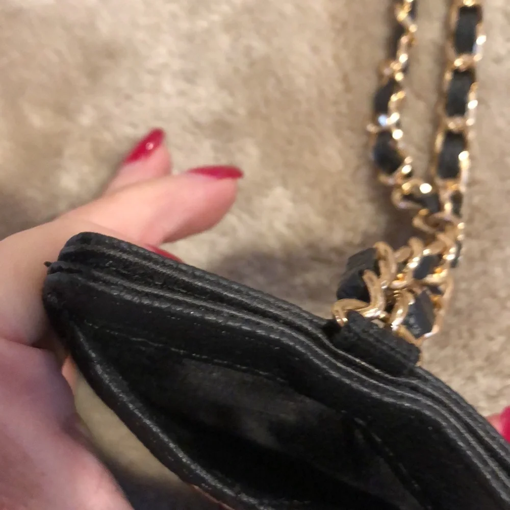 Black Quilted Card Holder - Picture 4 of 8